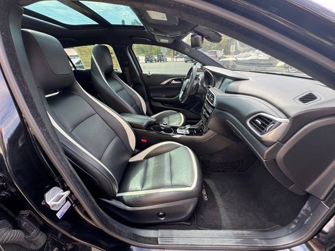 Used 2018 INFINITI QX30 Sport w/ Sport Leather Package image 17