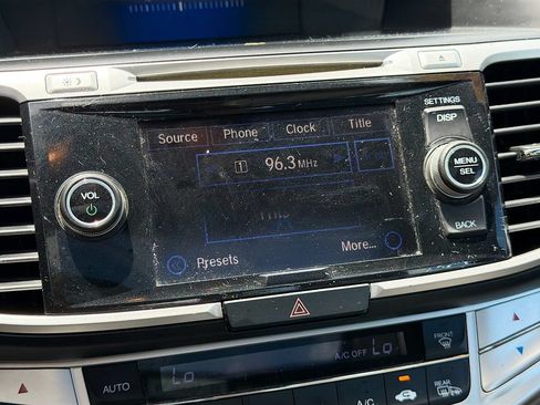 Used 2015 Honda Accord EX-L image 28