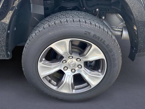Used 2022 RAM 1500 Laramie w/ Off Road Group AWD/4WD image 3
