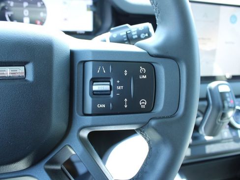 Used 2025 Land Rover Defender 110 S AWD/4WD image 42