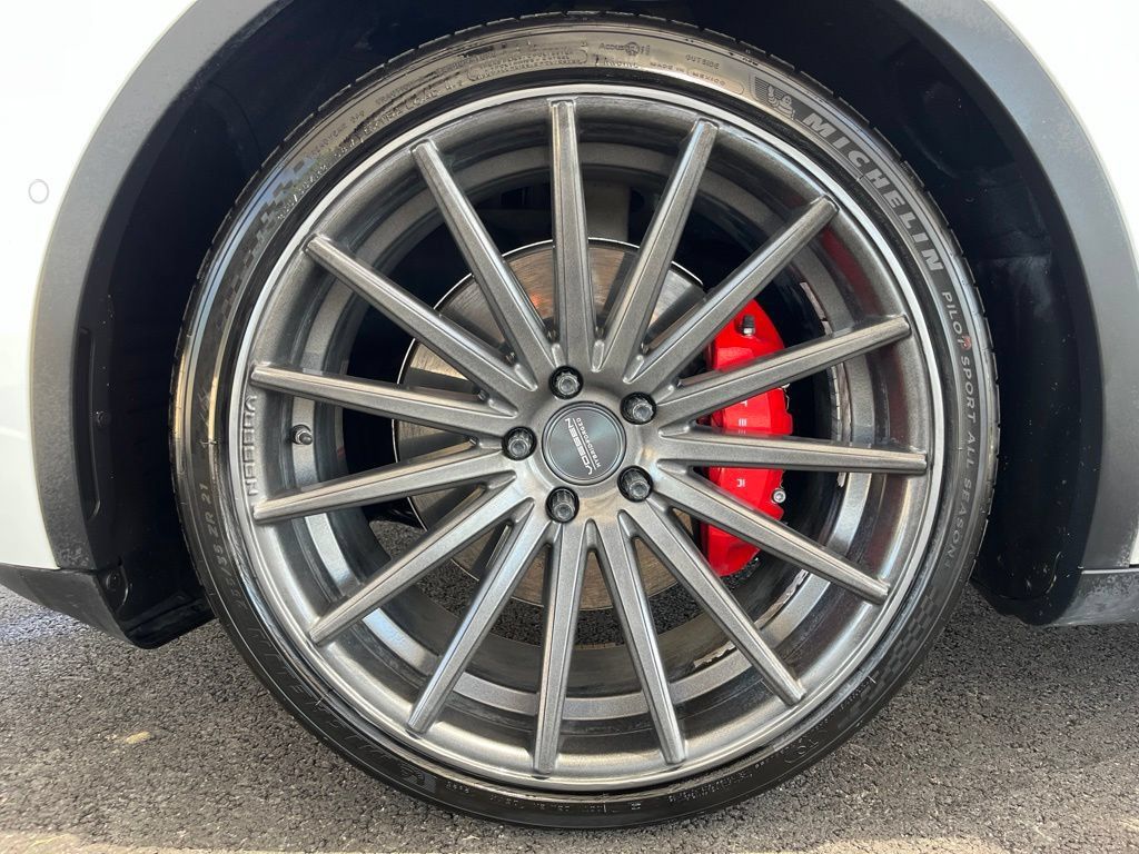 Used 2022 Tesla Model Y Performance AWD/4WD image 26
