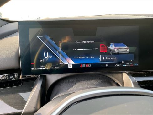 Used 2024 BMW 530i image 22