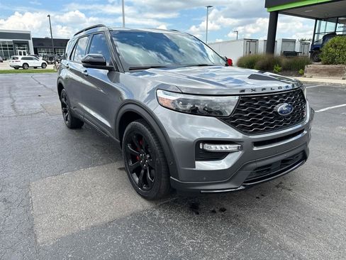Used 2021 Ford Explorer ST w/ Equipment Group 401A AWD/4WD image 2