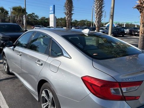 Used 2018 Honda Accord EX image 5