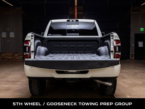 Used 2024 RAM 2500 Limited image 8