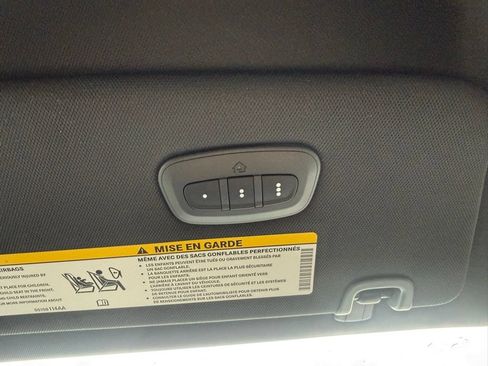 New 2026 Chrysler Pacifica Select FWD image 31