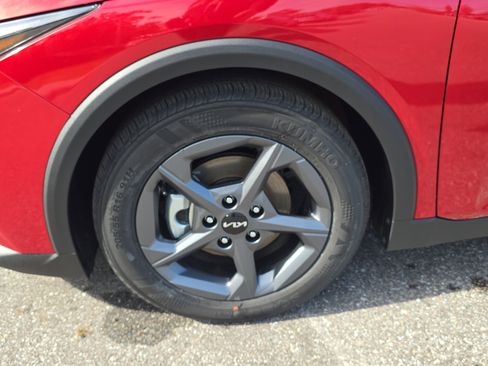 New 2025 Kia K4 LXS image 35