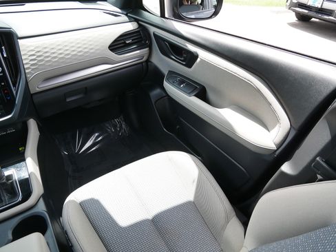 Used 2025 Subaru Forester Premium AWD/4WD image 11