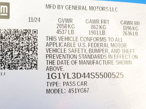 Used 2025 Chevrolet Corvette E-Ray w/ Stealth Interior Trim Package AWD/4WD image 11