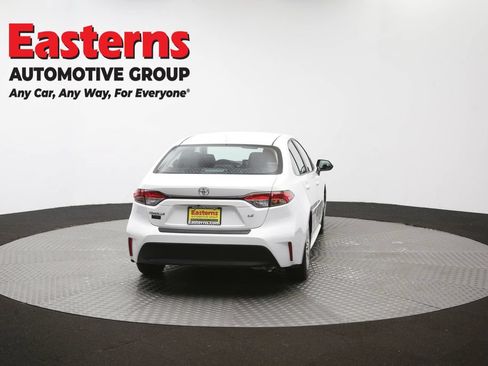 Used 2024 Toyota Corolla LE FWD image 37