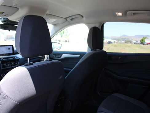 Used 2022 Ford Escape SE w/ Cold Weather Package AWD/4WD image 14