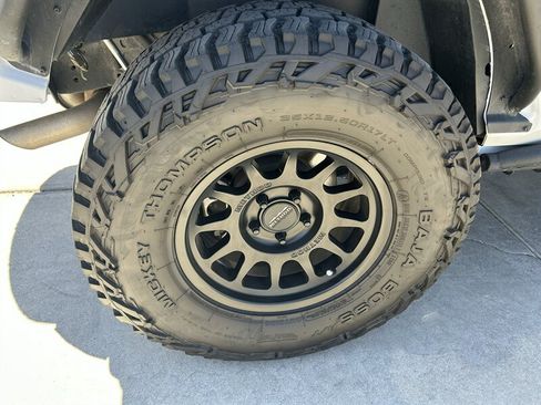 Used 2022 Jeep Wrangler Sport AWD/4WD image 29