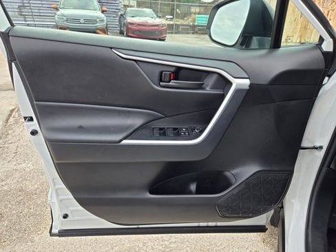 Used 2025 Toyota RAV4 LE image 13