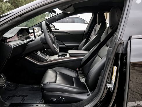 Used 2022 Tesla Model S Base image 34