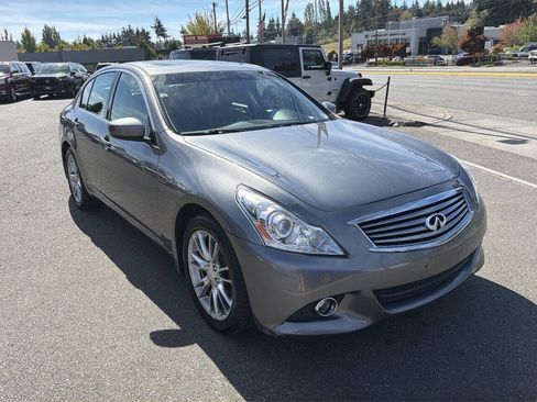 Used 2013 INFINITI G37 x Sedan w/ Premium Pkg AWD/4WD image 11