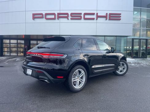 Certified 2025 Porsche Macan image 11