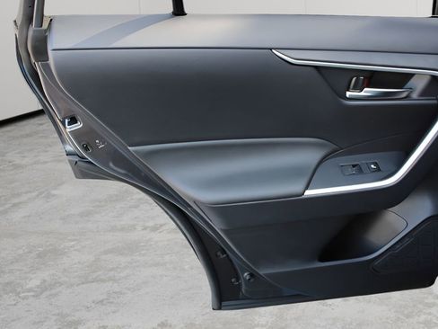 Used 2023 Toyota RAV4 SE w/ Weather & Moonroof Package image 20