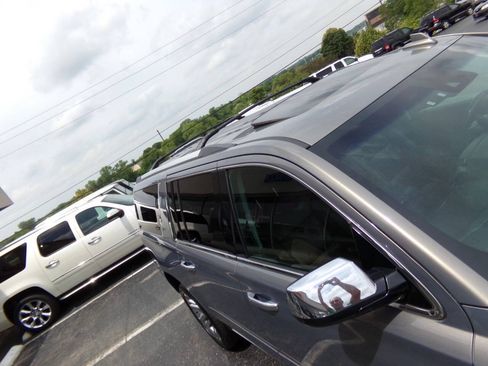 Used 2019 Chevrolet Suburban Premier w/ Premier Plus Edition AWD/4WD image 55