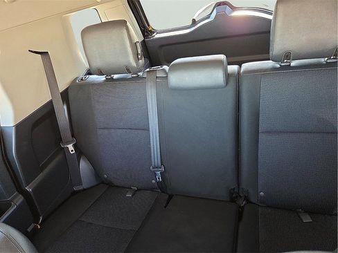 Used 2011 Toyota FJ Cruiser 4WD image 7