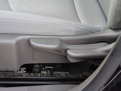 Used 2018 Chevrolet Malibu LS image 11