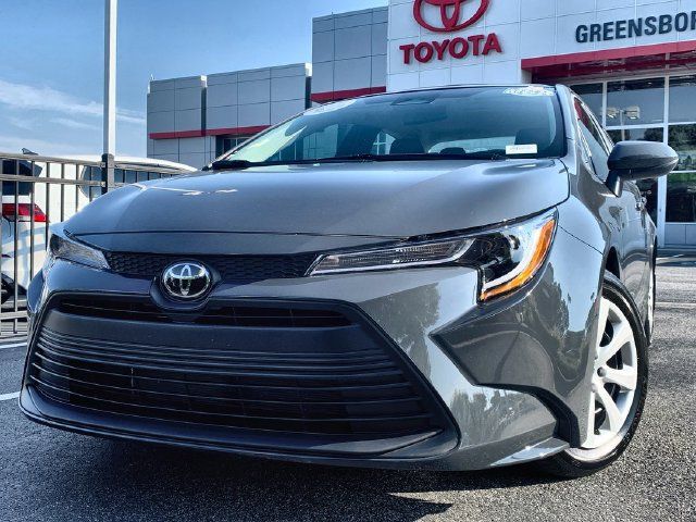Used 2026 Toyota Corolla LE FWD image 1