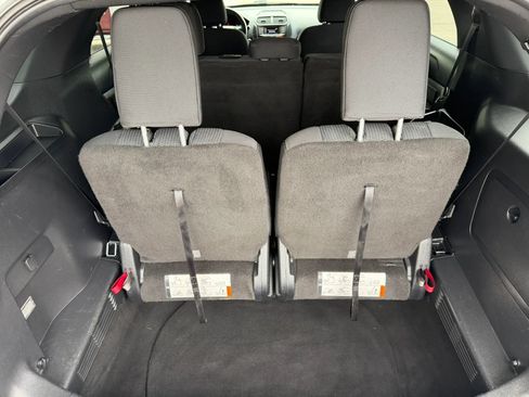 Used 2016 Ford Explorer XLT AWD/4WD image 15