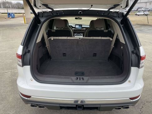 Used 2023 Lincoln Aviator Reserve w/ Equipment Group 201A image 10