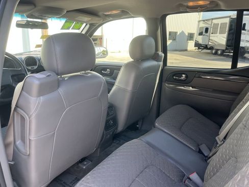 Used 2004 GMC Envoy XUV SLE image 12