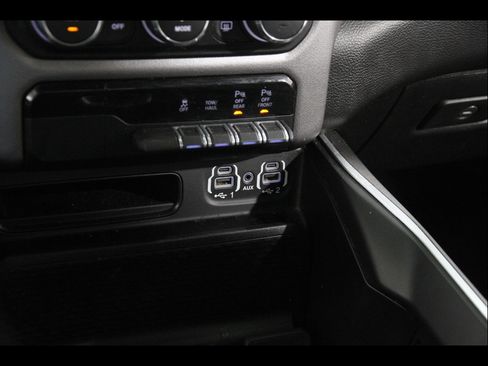 Used 2020 RAM 1500 Big Horn AWD/4WD image 17