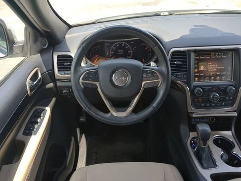 Used 2016 Jeep Grand Cherokee Laredo 75th Anniversary RWD image 18