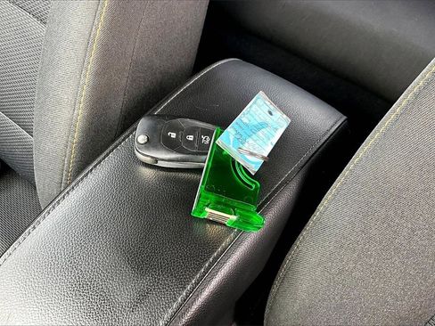 Used 2018 Chevrolet Cruze LS image 10