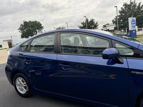 Used 2011 Toyota Prius One image 11