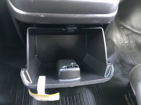 Used 2017 Chevrolet Express 3500 LT w/ LT Preferred Equipment Group image 25