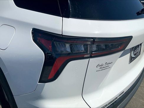 Used 2025 Chevrolet Equinox LT image 26