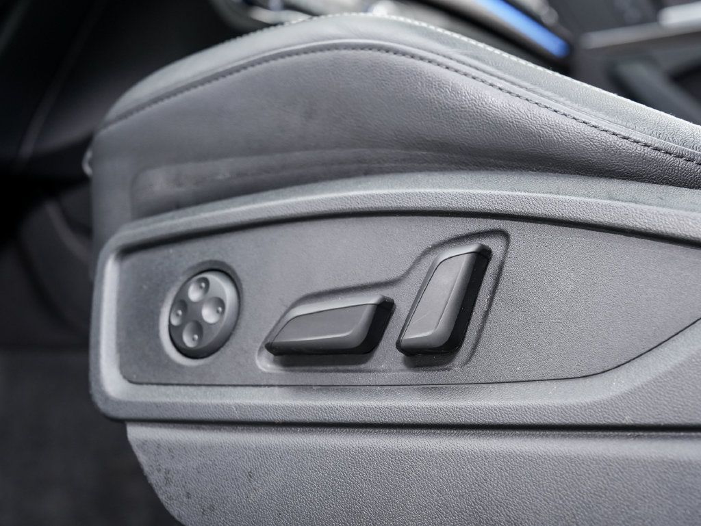 Used 2021 Audi Q5 e Prestige AWD/4WD image 10