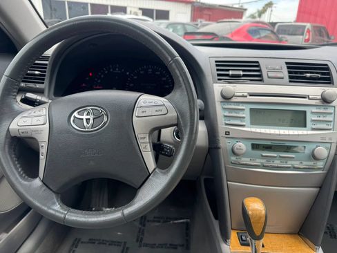 Used 2007 Toyota Camry XLE FWD image 30