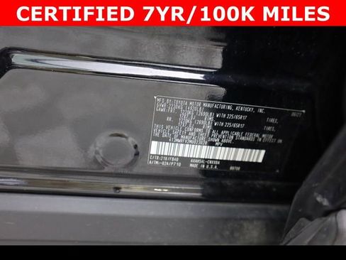 Used 2021 Toyota RAV4 LE image 29