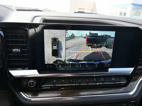 Used 2023 Chevrolet Silverado 1500 LT Trail Boss w/ LT Trail Boss Premium Package AWD/4WD image 29