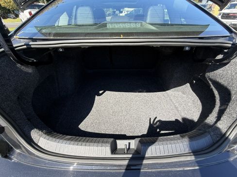 Used 2025 Volkswagen Jetta SE FWD image 30