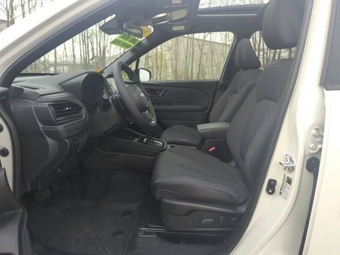 Certified 2025 Subaru Forester Premium AWD/4WD image 11