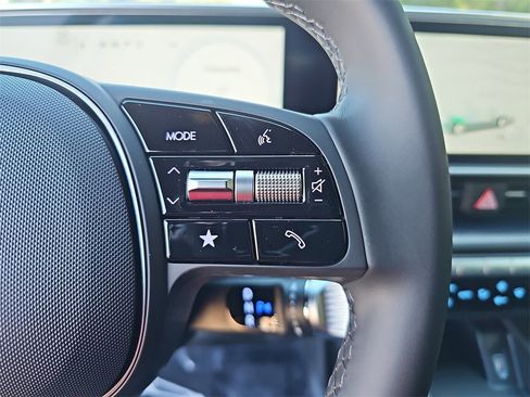 New 2025 Hyundai Ioniq 6 SE image 18