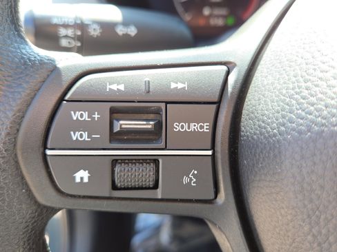 Certified 2024 Honda HR-V LX image 26