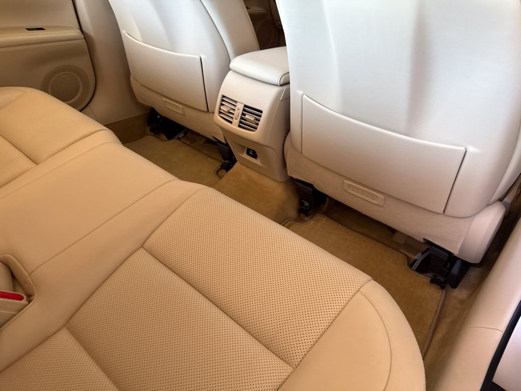 Used 2015 Lexus ES 350 w/ Ultra Luxury Package FWD image 17