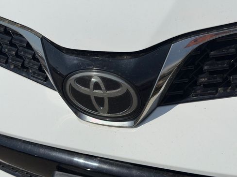 Used 2020 Toyota Sienna SE w/ Carpet Mat Package FWD image 7