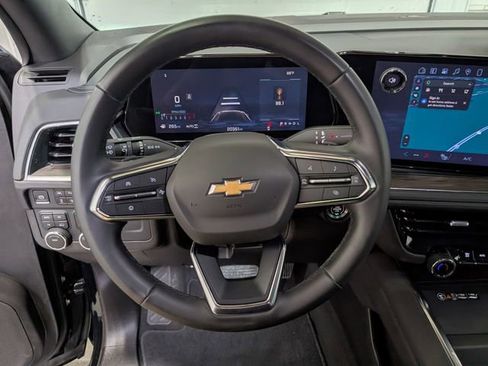 Used 2025 Chevrolet Tahoe LT image 17