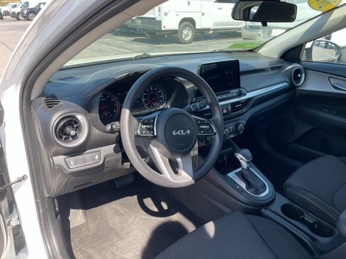 Used 2023 Kia Forte LXS FWD image 11