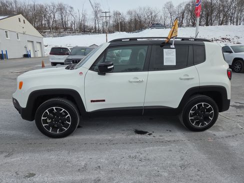Certified 2023 Jeep Renegade Trailhawk AWD/4WD image 7
