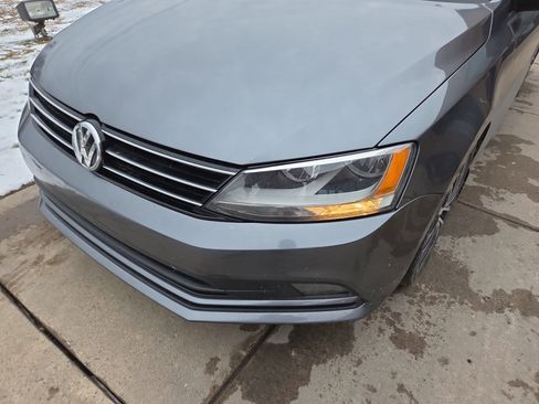 Used 2015 Volkswagen Jetta Sport image 9