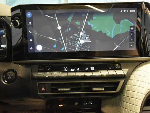 Used 2025 Toyota Camry XLE image 17