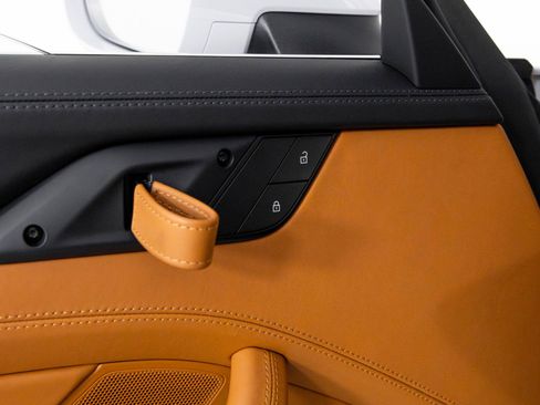 Used 2024 Porsche 911 GT3 RS image 33